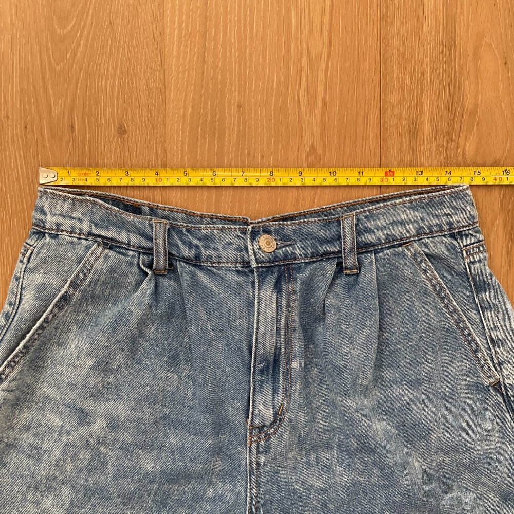 American Eagle Jean Shorts Women 8 Blue Denim Mom Pleated Acid 01237-5319 450 - Picture 8 of 13